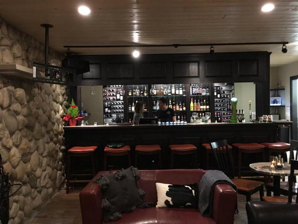 The Bulldog Hotel Silver Star Ngoại thất bức ảnh
